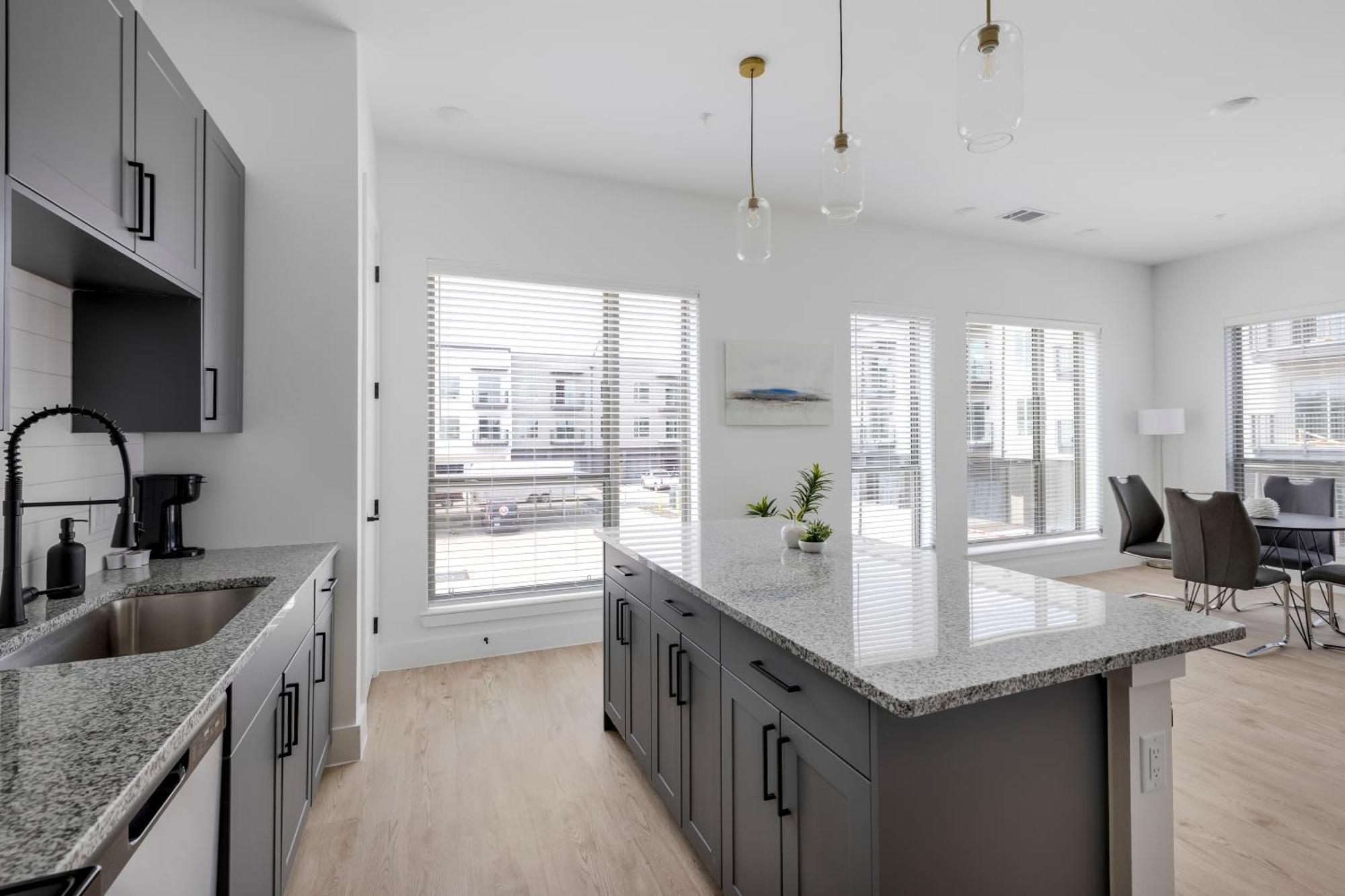 Railyard Apartments By Barsala Denton Room photo
